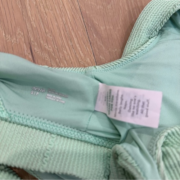 AERIE Crinkle Cut Out Scoop Bikini Top Mist Green Swim Beach Beachy Summer Boho - Picture 6 of 8